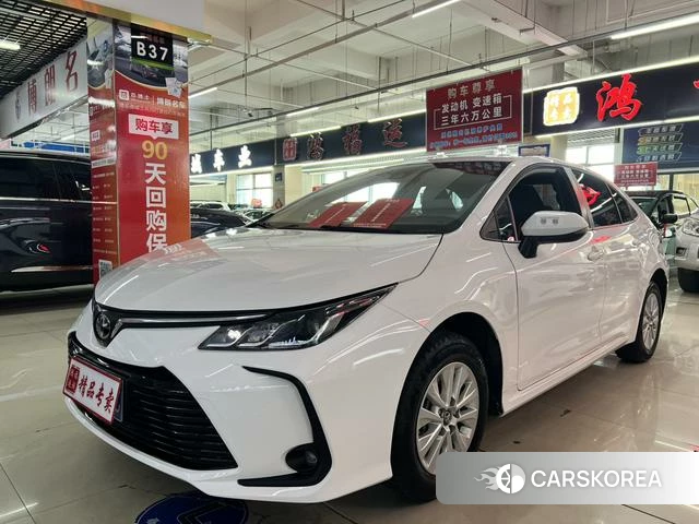 Toyota Corolla 2023 Белый из Китая, фото 5