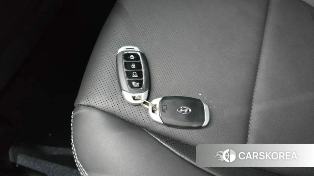 Hyundai Venue 2025 Белый из Кореи, фото 5