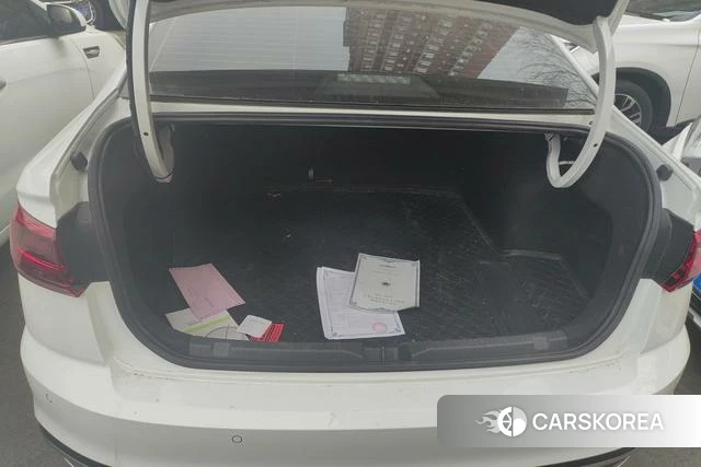 Volkswagen Bora 2023 Белый из Китая, фото 4
