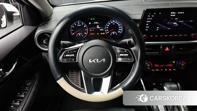 Kia The New K3 2nd generation 2023 Белый из Кореи, фото 5