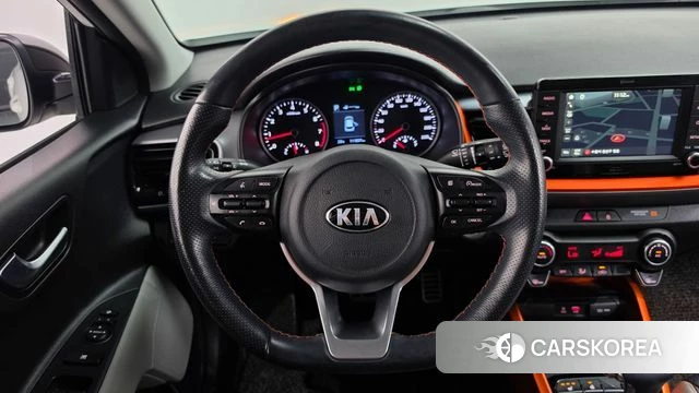 Kia Stonic 2018 Белый из Кореи, фото 5