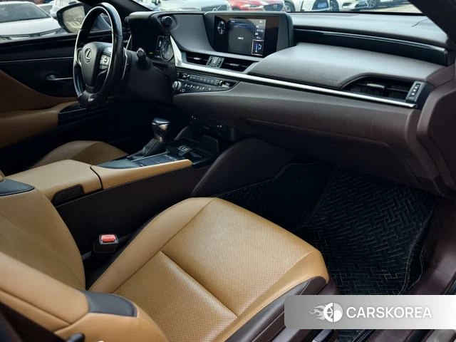 Lexus ES 2021 Серебристо-серый из Китая, фото 5