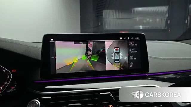 BMW 5 Series (G30) 2023 Серебристо-серый из Кореи, фото 5