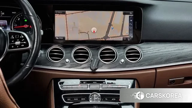 Mercedes-Benz E-Class W213 2019 Серебряный из Кореи, фото 5