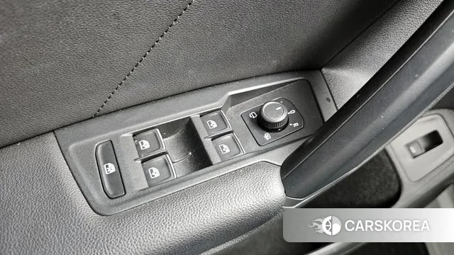 Volkswagen Tiguan second Generation 2020 Белый из Кореи, фото 5