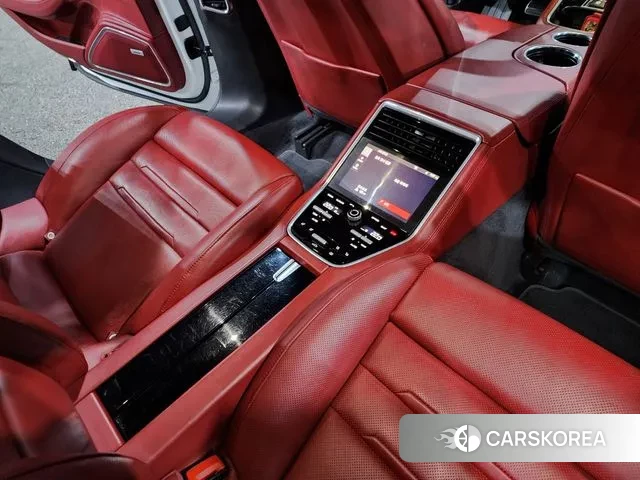 Porsche Panamera (971) 2018 Белый из Кореи, фото 5