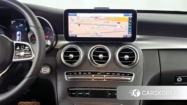 Mercedes-Benz C-Class W205 2019 Белый из Кореи, фото 5