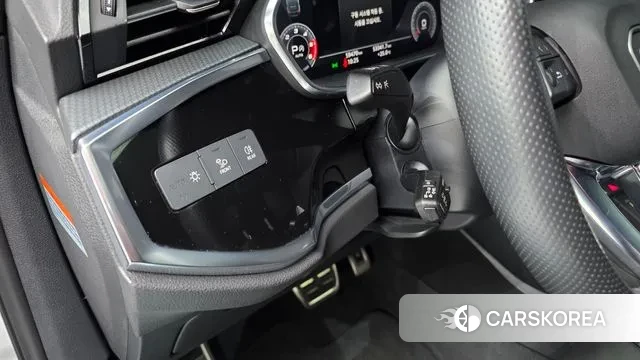 Audi Q3 (F3) 2020 Белый из Кореи, фото 5