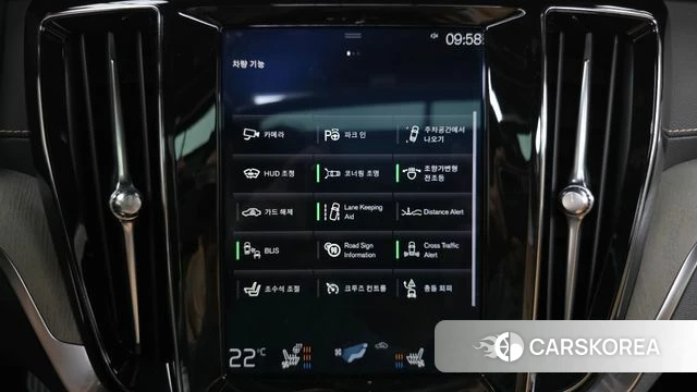 Volvo V60 Cross-Country 2nd Generation 2019 Белый из Кореи, фото 5