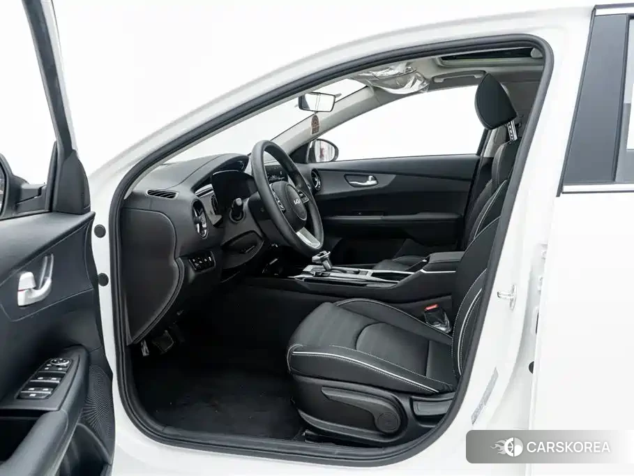 Kia K3 2026 Белый из Китая, фото 5
