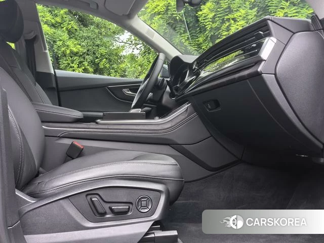 Audi Q8 2025 Черный из Китая, фото 5