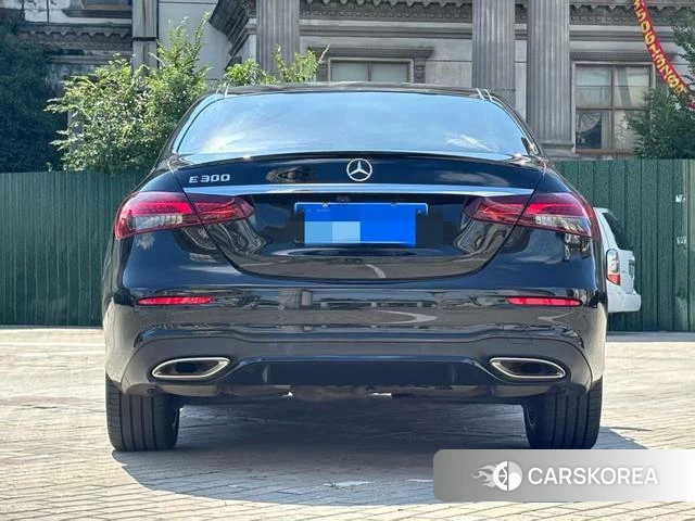 Mercedes-Benz E-class (imported) 2021 Черный из Китая, фото 5