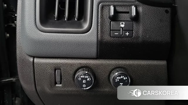 Chevrolet (GM Daewoo) Real New Colorado 2022 Черный из Кореи, фото 5