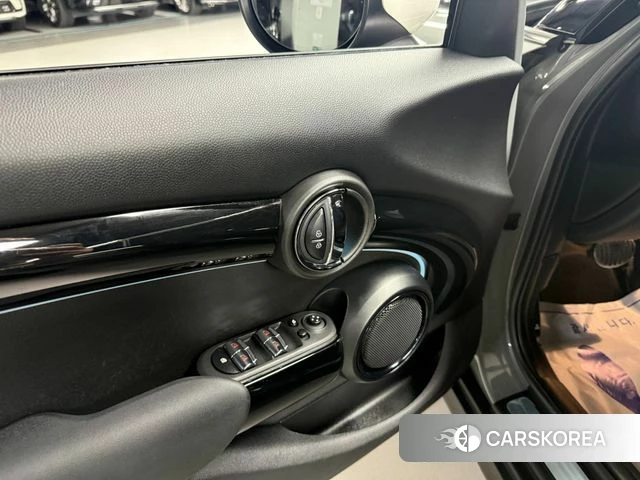 Mini Cooper 2022 Серебристо-серый из Кореи, фото 5