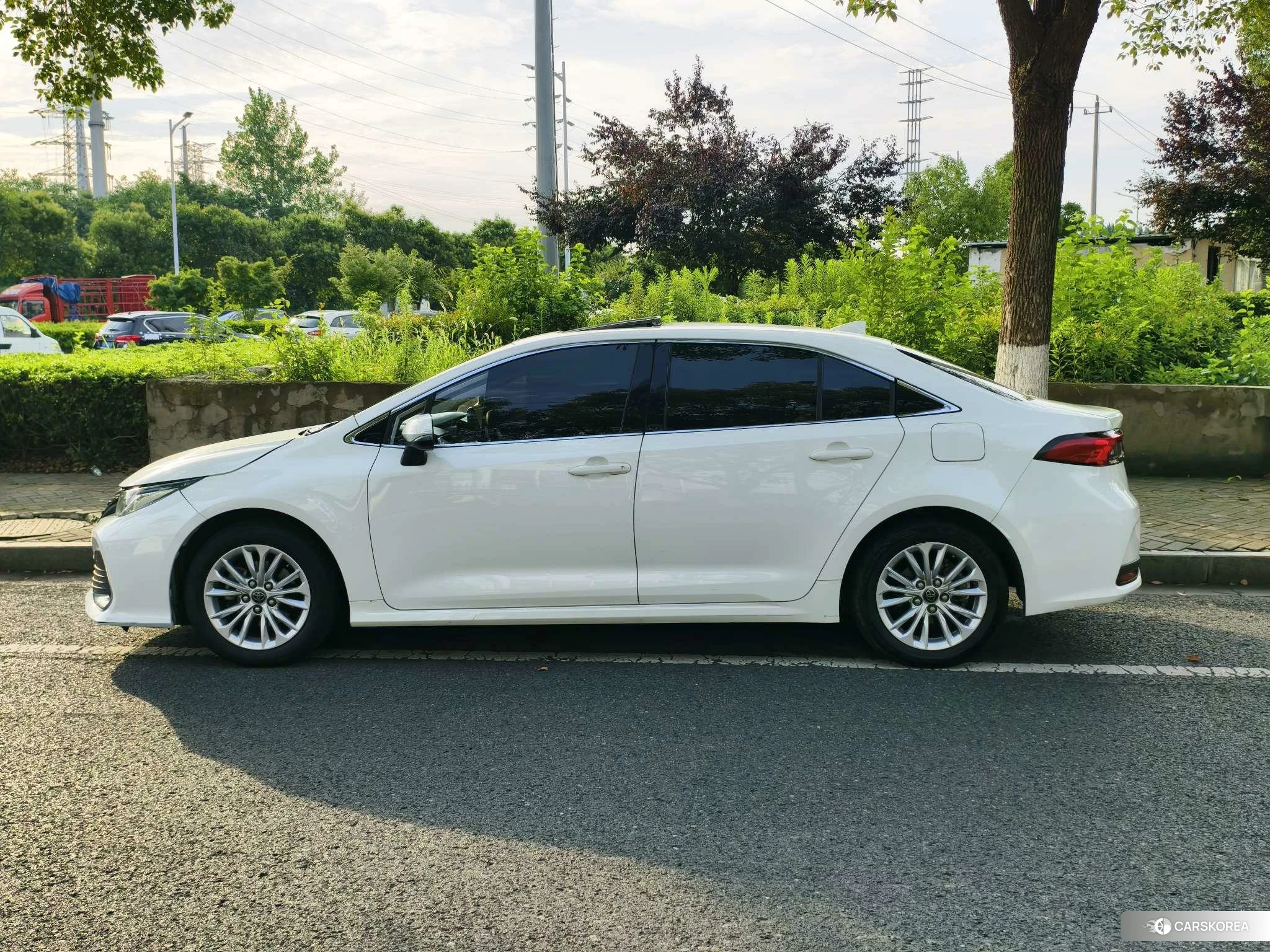 Toyota Allion 2022 Белый из Китая, фото 5