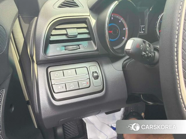 Ssangyong Tivoli Air 2018 Белый из Кореи, фото 5