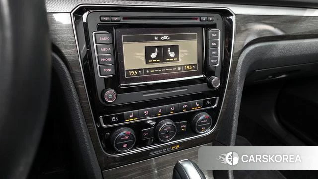 Volkswagen The New Passat 2018 Белый из Кореи, фото 5