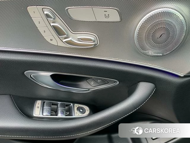 Mercedes-Benz E-class (imported) 2020 Серебристо-серый из Китая, фото 5