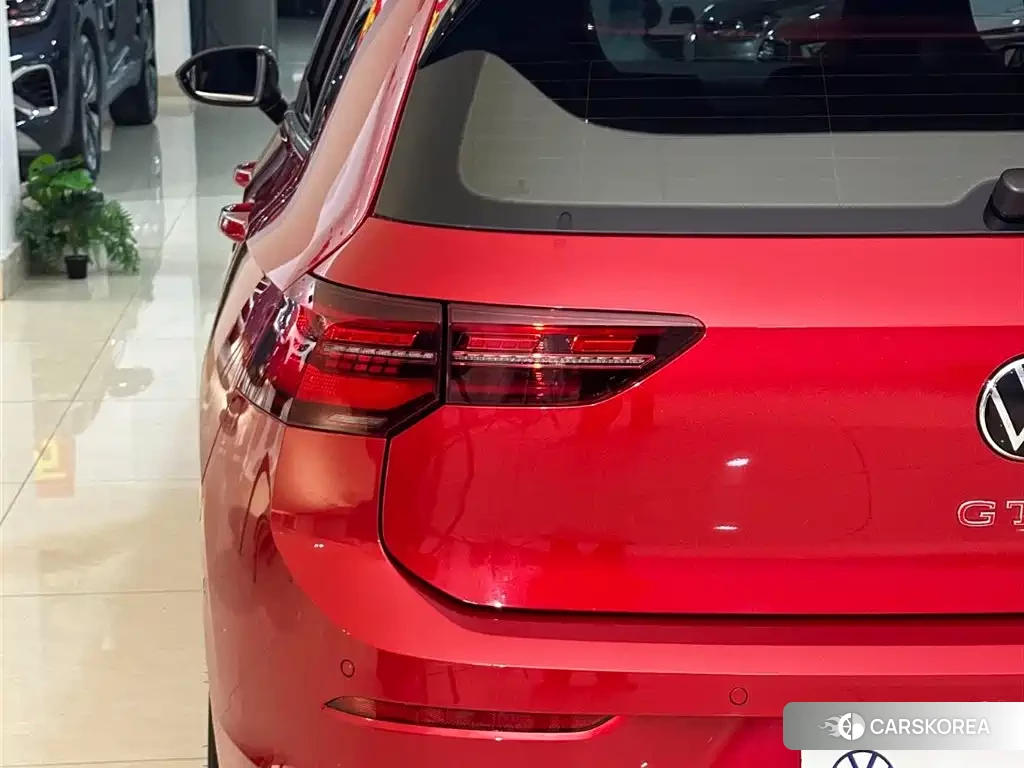 Volkswagen Golf 2022 Red/purple из Китая, фото 6