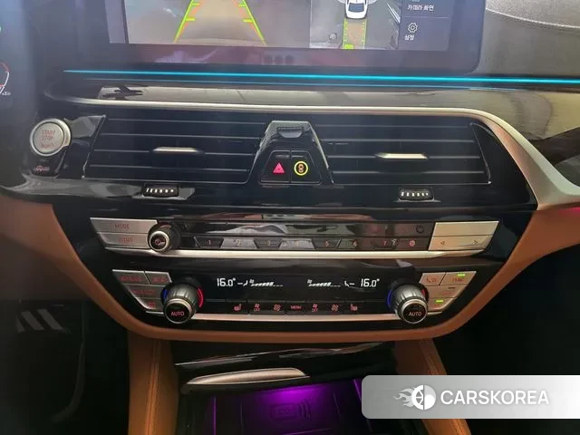 BMW 5 Series (G30) 2021 Белый из Кореи, фото 5