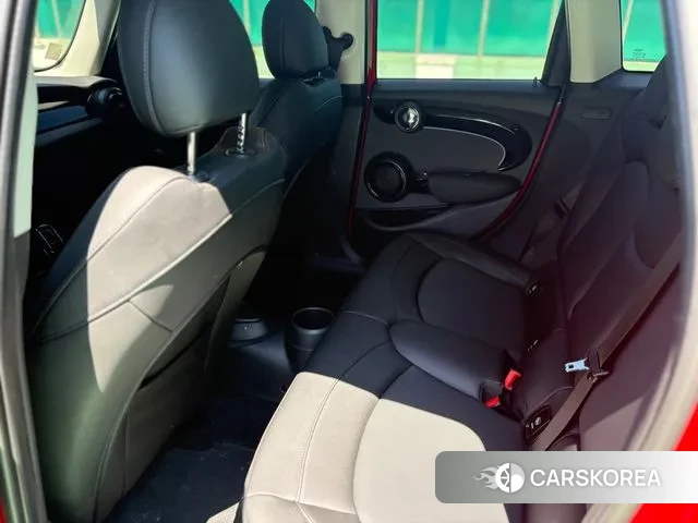 Mini Cooper 2022 Красный из Кореи, фото 5