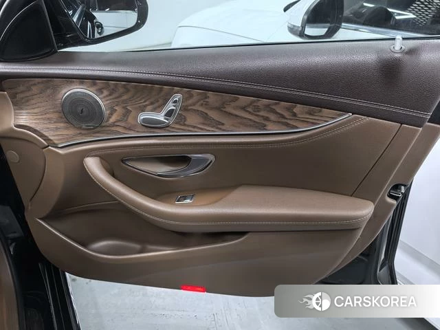 Mercedes-Benz E-class 2019 Черный из Китая, фото 5