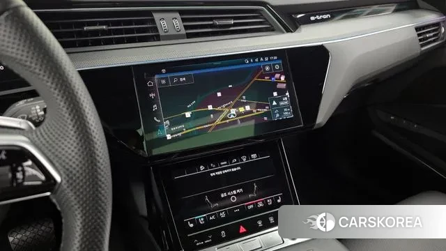 Audi e-Tron 2023 Серый из Кореи, фото 5