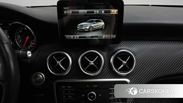 Mercedes-Benz A-Class W176 2018 Зеленый из Кореи, фото 5