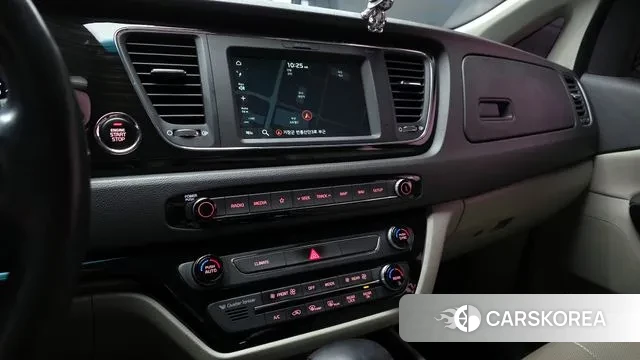 Kia The New Carnival 2018 Белый из Кореи, фото 5