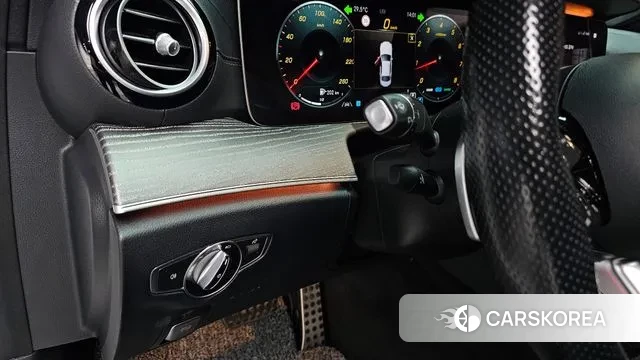 Mercedes-Benz E-Class W213 2020 Белый из Кореи, фото 5