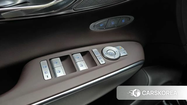 Genesis GV70 2021 Черный из Кореи, фото 5