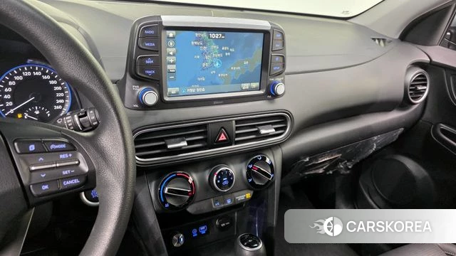 Hyundai Kona 2018 Серебристо-серый из Кореи, фото 5