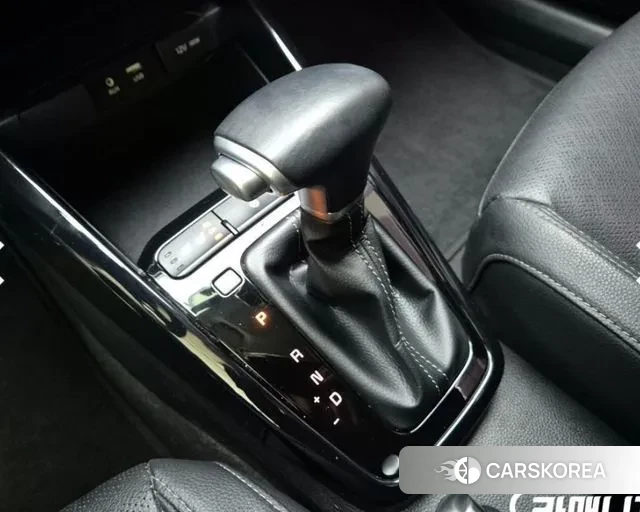 Kia Stonic 2018 Серый из Кореи, фото 5