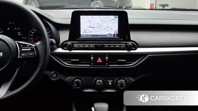 Kia The New K3 2nd generation 2022 Белый из Кореи, фото 5
