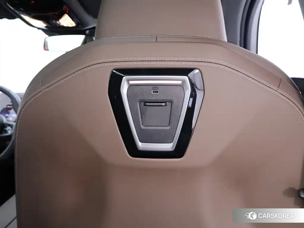 BMW 5 series 2026 Черный из Китая, фото 5
