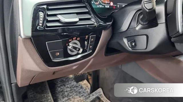 BMW 5 Series (G30) 2022 Черный из Кореи, фото 5