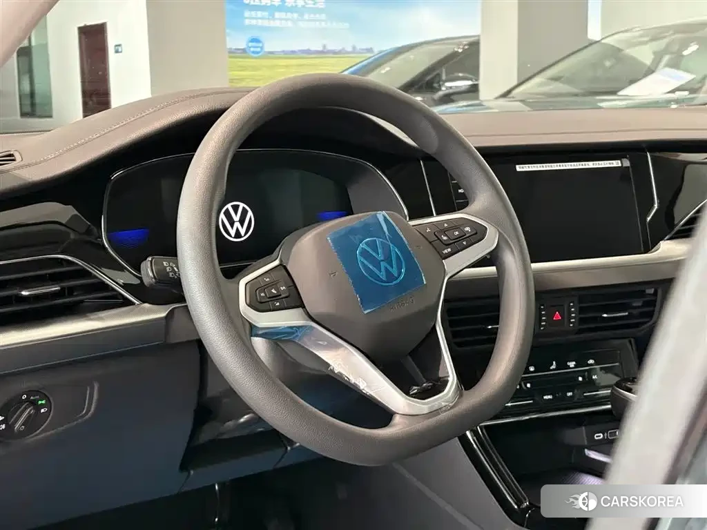 Volkswagen Passat 2025 Черный из Китая, фото 5