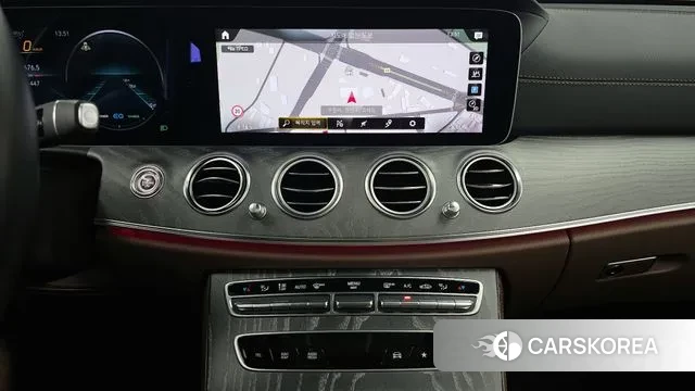 Mercedes-Benz E-Class W213 2021 Белый из Кореи, фото 5