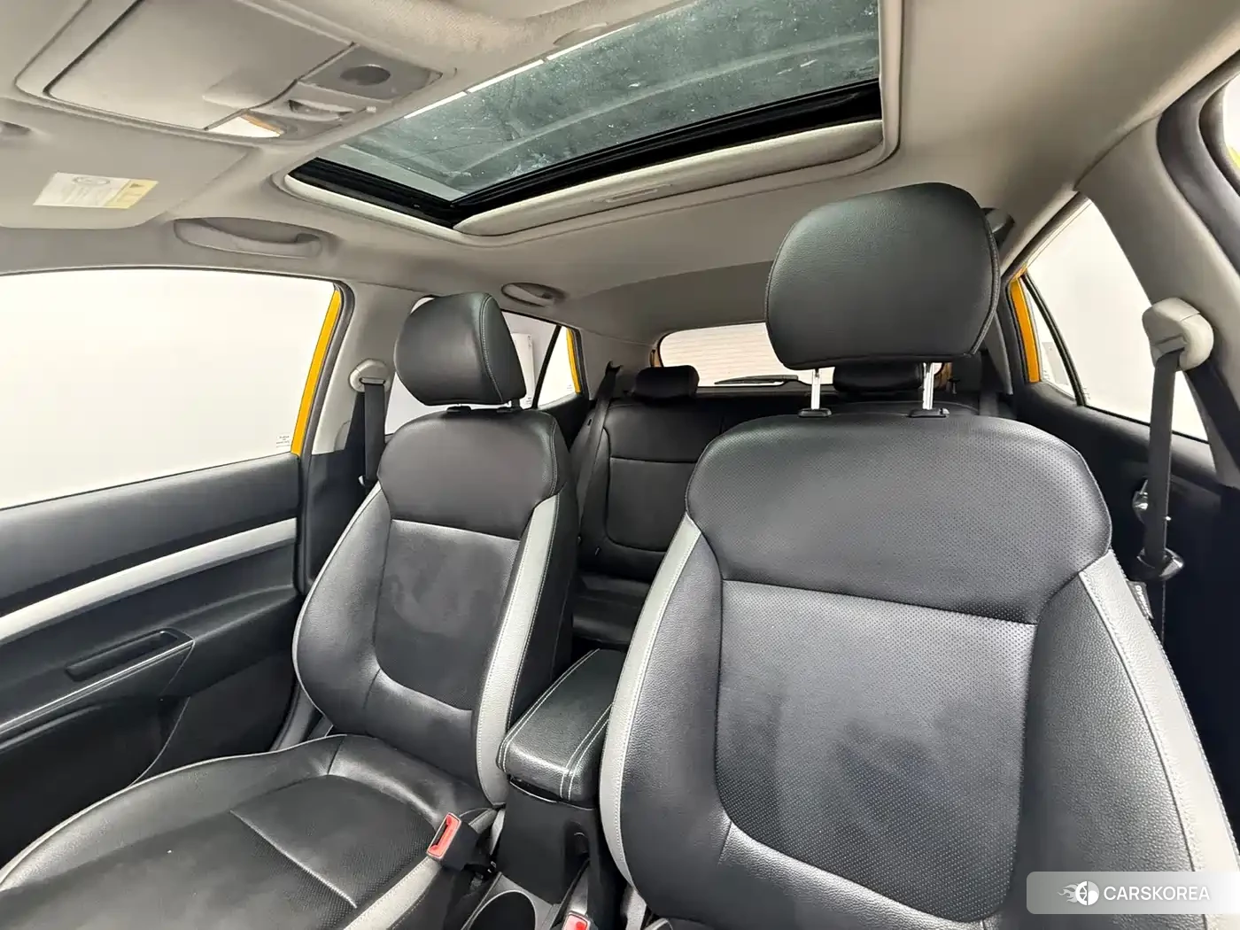 Kia KX1 2022 Yellow/orange из Китая, фото 5