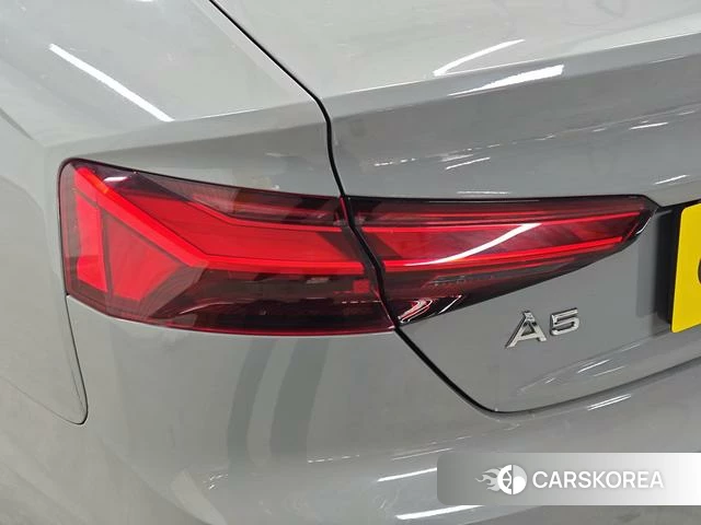 Audi A5 2022 Темно-серый из Китая, фото 5