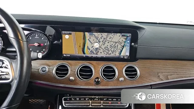 Mercedes-Benz E-Class W213 2020 Белый из Кореи, фото 5