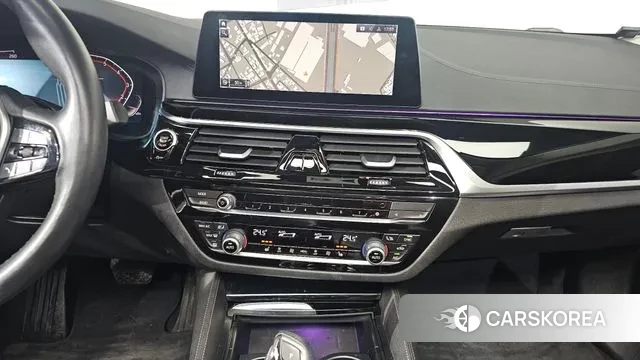 BMW 5 Series (G30) 2020 Белый из Кореи, фото 5