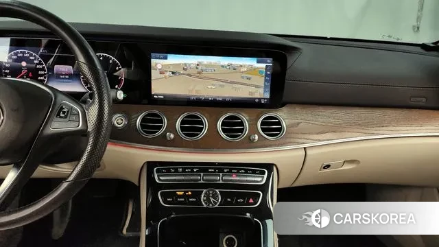 Mercedes-Benz E-Class W213 2018 Черный из Кореи, фото 5