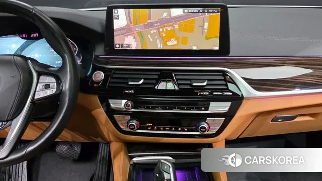 BMW 5 Series (G30) 2021 Белый из Кореи, фото 5