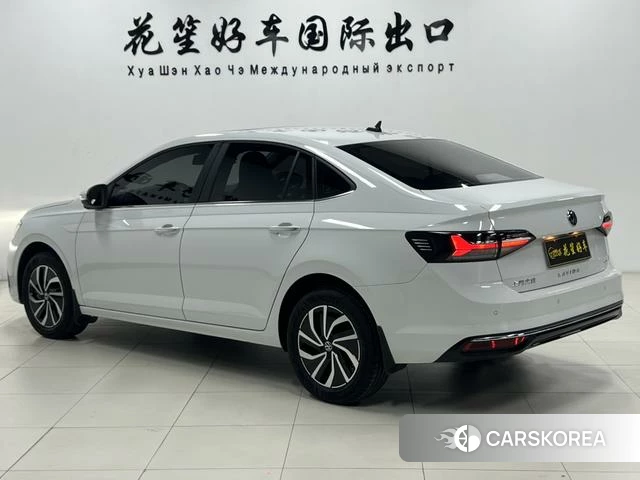 Volkswagen Lavida 2023 Белый из Китая, фото 5