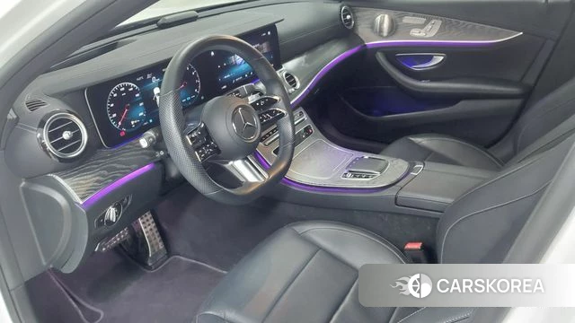 Mercedes-Benz E-Class W213 2022 Белый из Кореи, фото 5