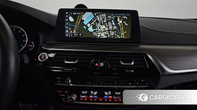 BMW 5 Series (G30) 2018 Серый из Кореи, фото 5