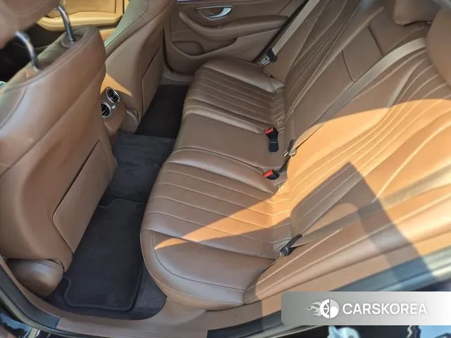 Mercedes-Benz E-Class W213 2019 Черный из Кореи, фото 5