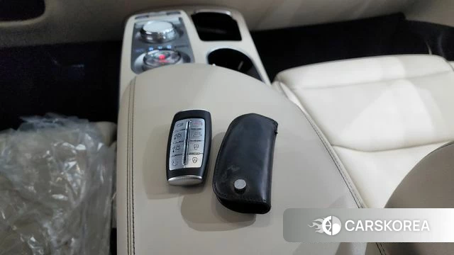 Genesis GV70 2021 Белый из Кореи, фото 5