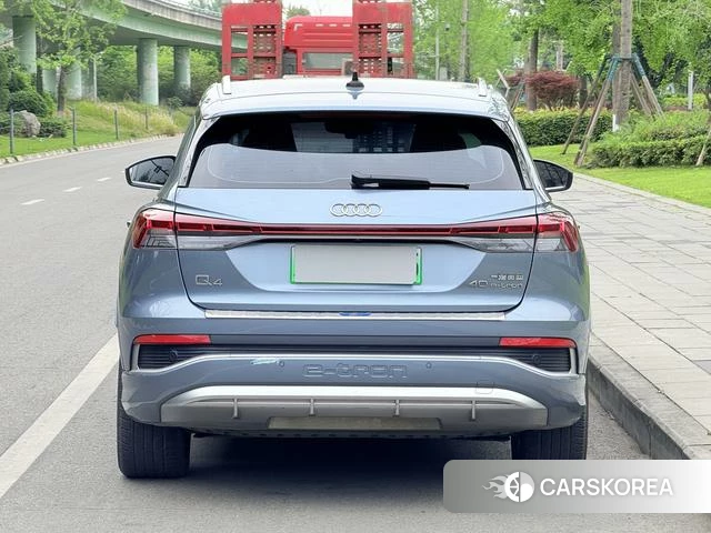Audi Q4 e-tron 2023 Темно-серый из Китая, фото 5